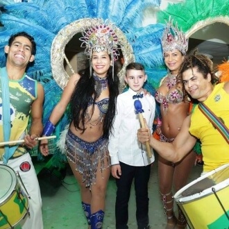 רקדניות ברזילאיות לבר מצווה