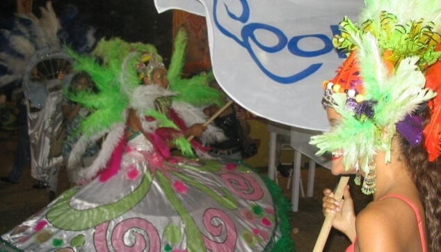 רקדניות ברזילאיות בתלבושות ייחודיות