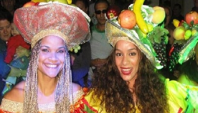 רקדניות ברזילאיות לבר מצווה