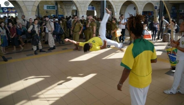 רקדנים ברזילאים מתוך פרויקט של רכבת ישראל